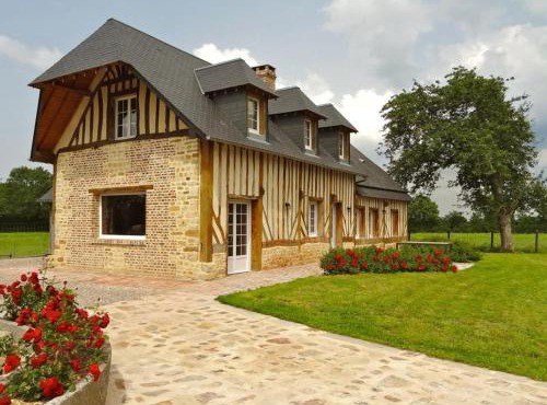 Maison de caractère à Crouttes avec cheminée et animaux acceptés - FR-1-497-19