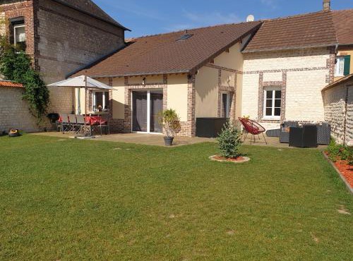 Maison de charme avec jardin au bord de l'Eure