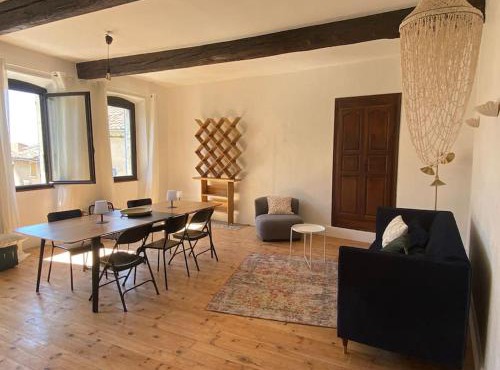 Maison de charme dans village provençal