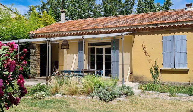 Maison de Vacances, Avec Piscine Dans un Jardin