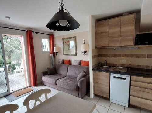 Maison Duplex 5p avec Terrasse, WIFI et Parking, Grospierres - FR-1-382-86