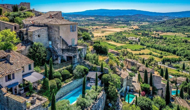 Maison Eclaircie - Three Bedroom Villa, Sleeps 6