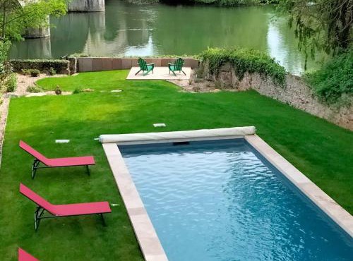 Maison familiale près du Zoo de la Flèche avec piscine chauffée, jardin et cheminée - FR-1-410-377