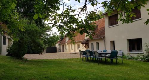 Maison Familiale proche Zoo de Beauval à Selles sur Cher GITE A l'Ombre du Saule
