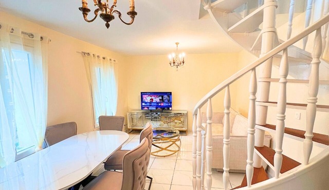 Maison Independente | 2 Bedrooms | 15min Paris by Train