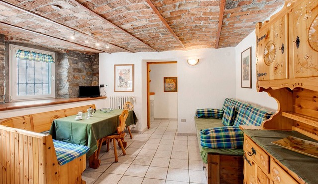 Maison Jaccod Ground Floor Apartment with Mountain View and Wi-Fi