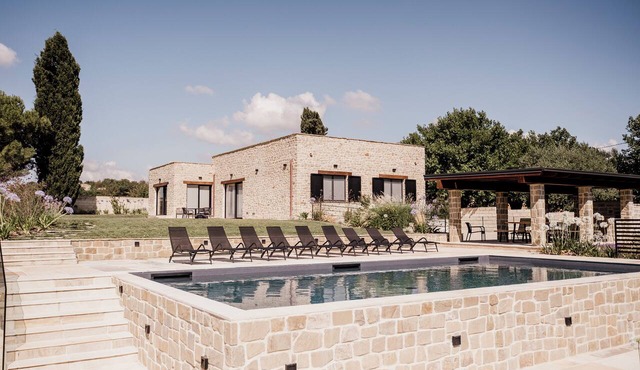 Maison Lagerstroemie -Exclusive Villa with Private Pool in Le Marche, Filottrano