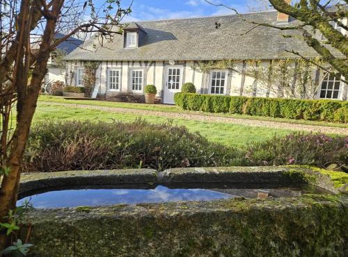 Maison Lyberti 12 pers SPA et Grand jardin