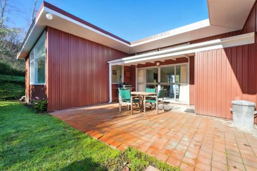 Maison Pierre Rouge - Duvauchelle Holiday Home