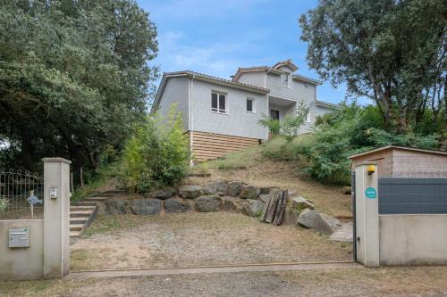 Maison pour 8 personnes - 300m de la plage