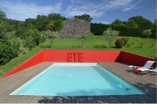 Maison spacieuse avec piscine à Saint-Lager-Bressac