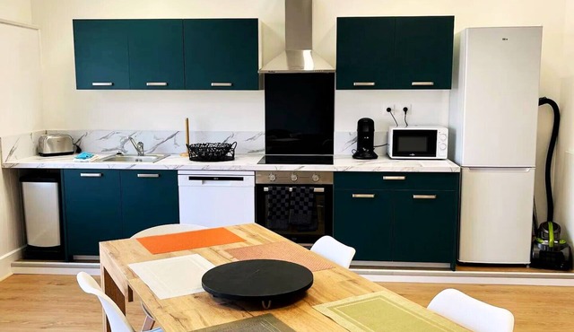 Maison Spacieuse: 6 Chambres,12 Pers, 4 SdB - Confort Total
