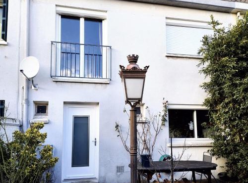 Maison spacieuse a Maurepas avec jardin et terrasse