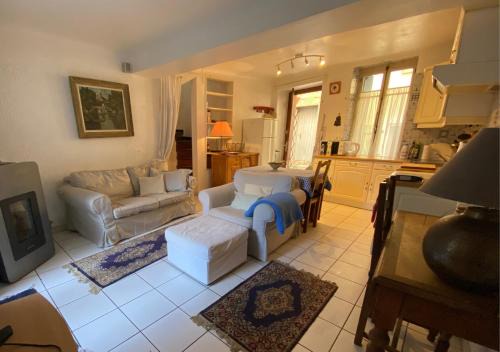 Maison & Village Quarante - French Village House