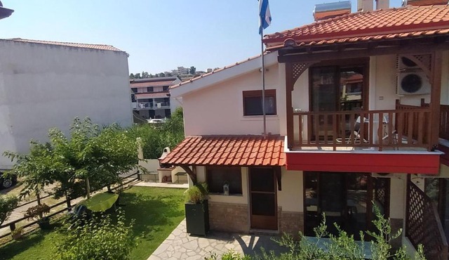 Maisonette In Paradisos 1