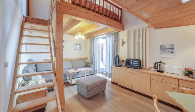 Maisonette "Meraner Blick" with Balcony & Wi-Fi; Parking Available