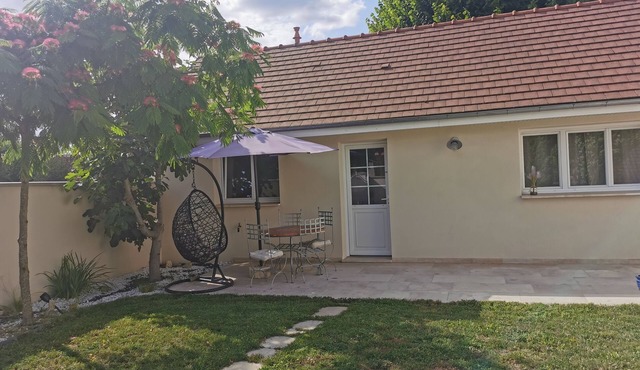 Maisonnette Indépendante Dans Propriété. Proche de Toute Commodité