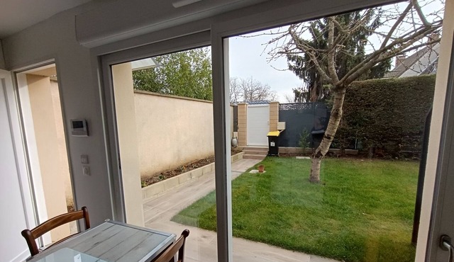 Maisonnette Avec Jardin aux Portes de Paris