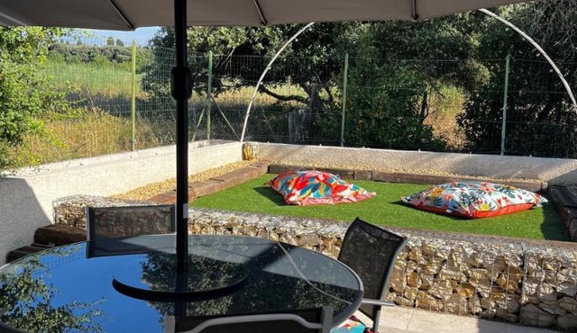 Maisonnette et Campagne Provençale, avec Piscine
