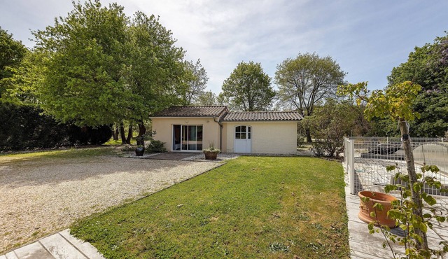Maisonnette Le Cabassou du Médoc – Ground Floor, Near Beaches, Terrace, Pool Access