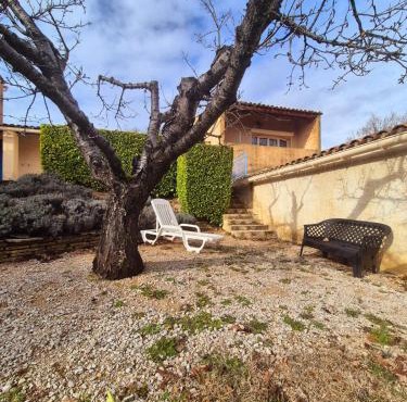 Maisonnette meublée dans petite copropriété