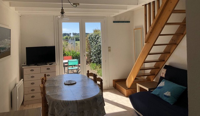 Maisonnette Typique, Terrasse, Bien Située -T265