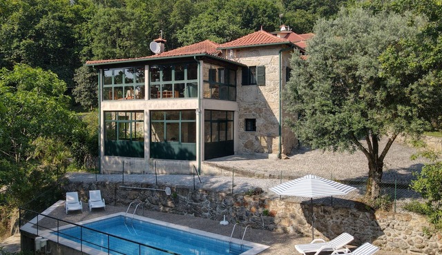 Maisons des Fleurs, villa with pool in northern Portugal