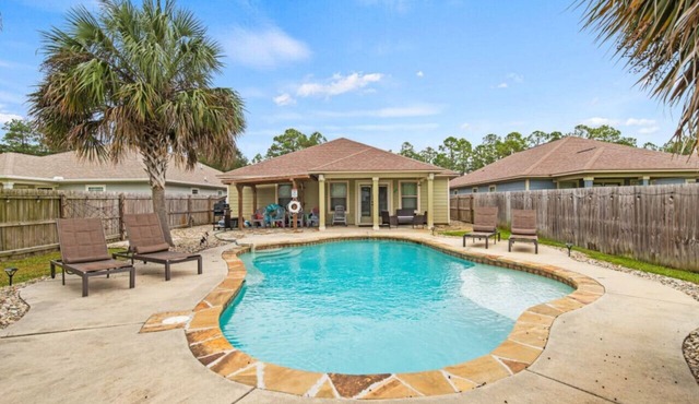 Making Memories ! Private Pool Home 3 Miles from the Beach!