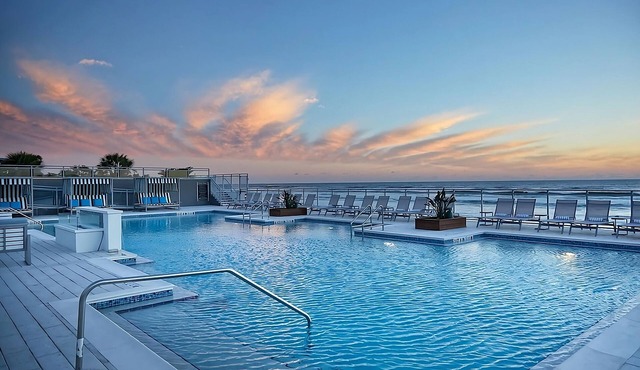 Making The Best Memories Along The Way! Beachfront Location, Outdoor Pool!