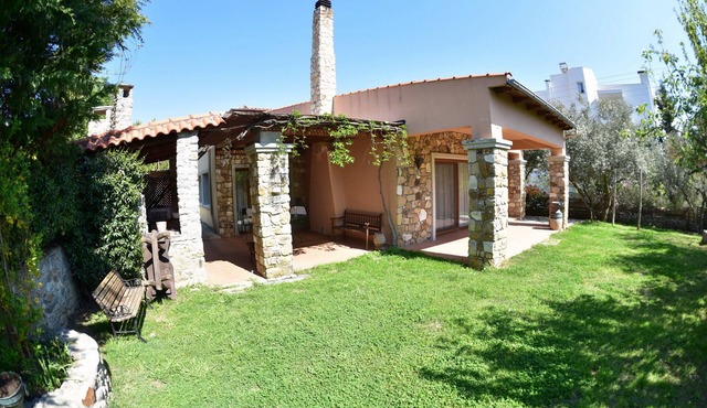 Makis & Dimitra House