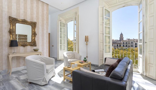 -MalagaSunApts-Merced Square Picasso Dream