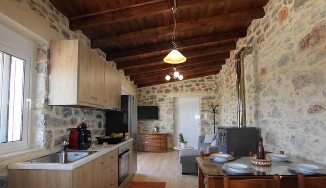 Malia Stone Residence - Secluded Cozy Retreat