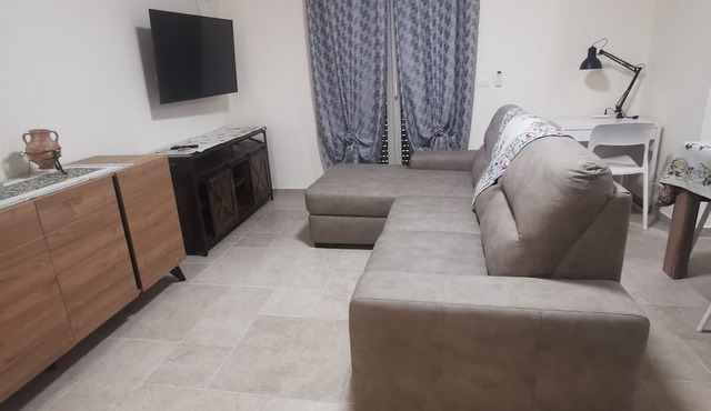 Malluzzo Holidays Apartment with Hill View, Wi-Fi, and Air Conditioning
