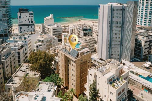 Mamad Upscale Home Balcony, Parking Next To Beach