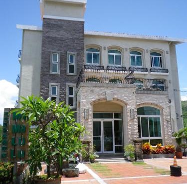 Mamalulu Hostel