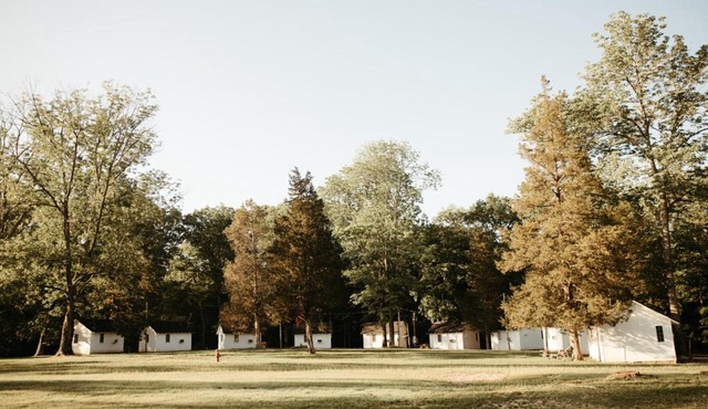 Mammoth Cave Lodge and Cabins