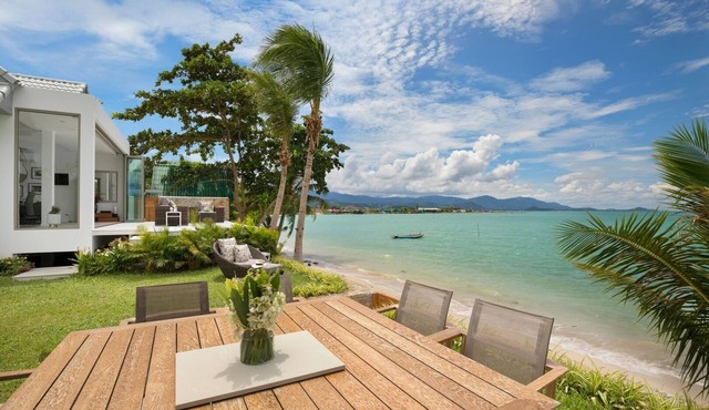 Mam’s Seaside Villa – Beachfront