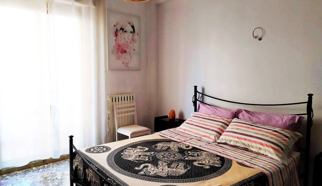 Manaar House. a comfortable retreat a stone's throw from the sea!