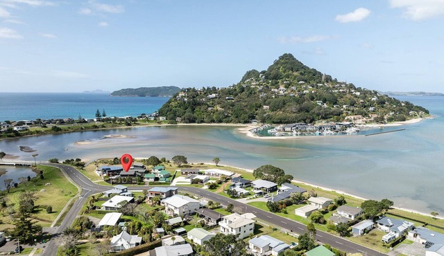 Manaia Magic - Tairua Holiday Home