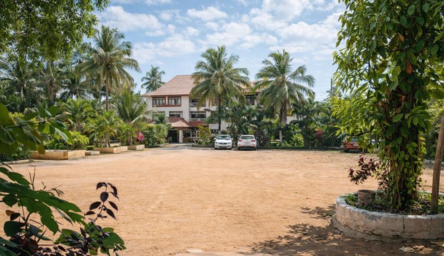 Manan's Beach Resort