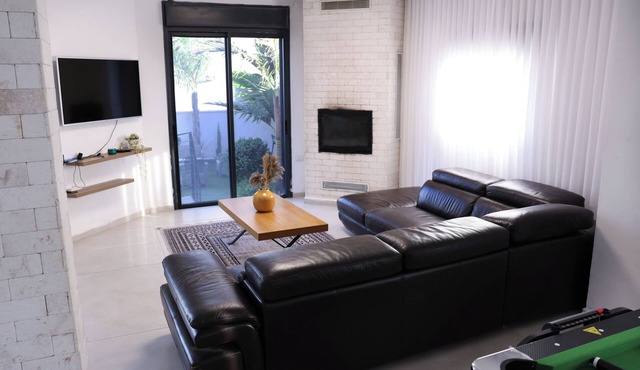 Mandala Villa Spacious Private Villa with Jacuzzi, Pool, Garden & Nature Views