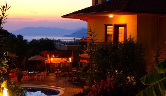Mandarin & Mango Boutique Hotel