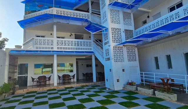 MANERO HOSTEL