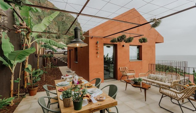 Mango House