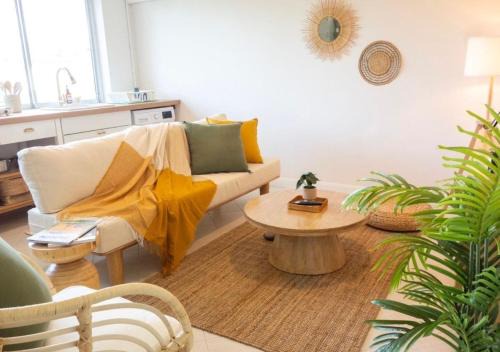Mango Moon Phuket Tropical 2BR near Central Phuket