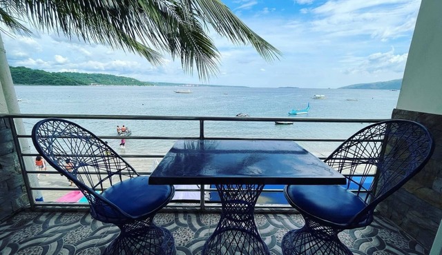 Mango's Beachfront Resort