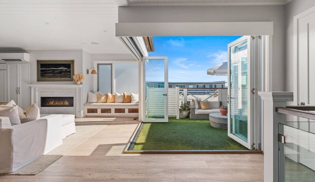 Manhattan Beach Luxury 4Bed | Walk to Pier | Sauna