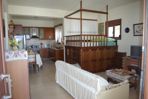 Mano's House