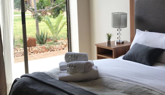 Manor Hills Guest Lodge