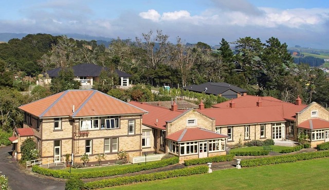Manor Views